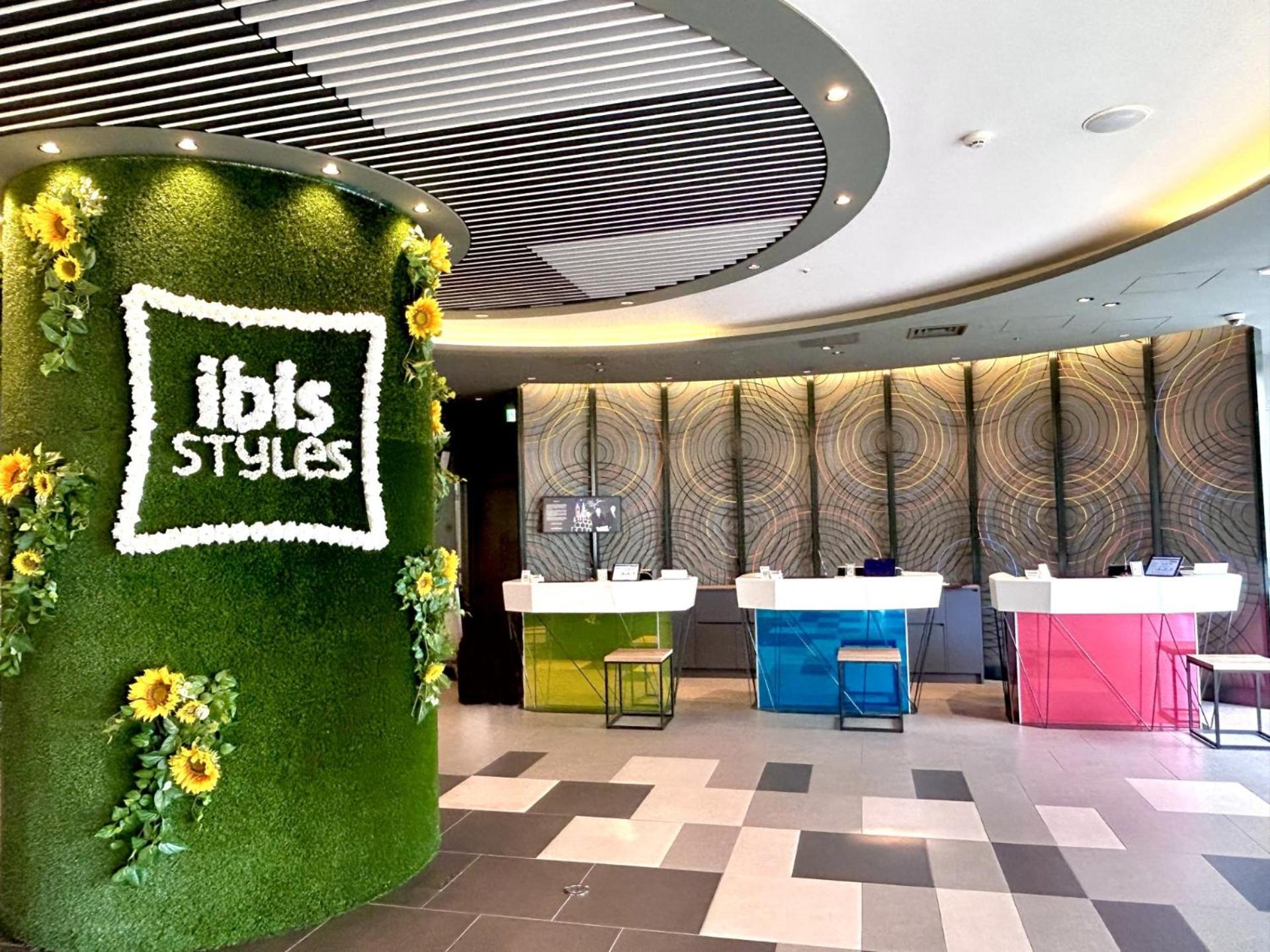 Ibis Styles Tokyo Bay Hotel Urayasu Exterior photo