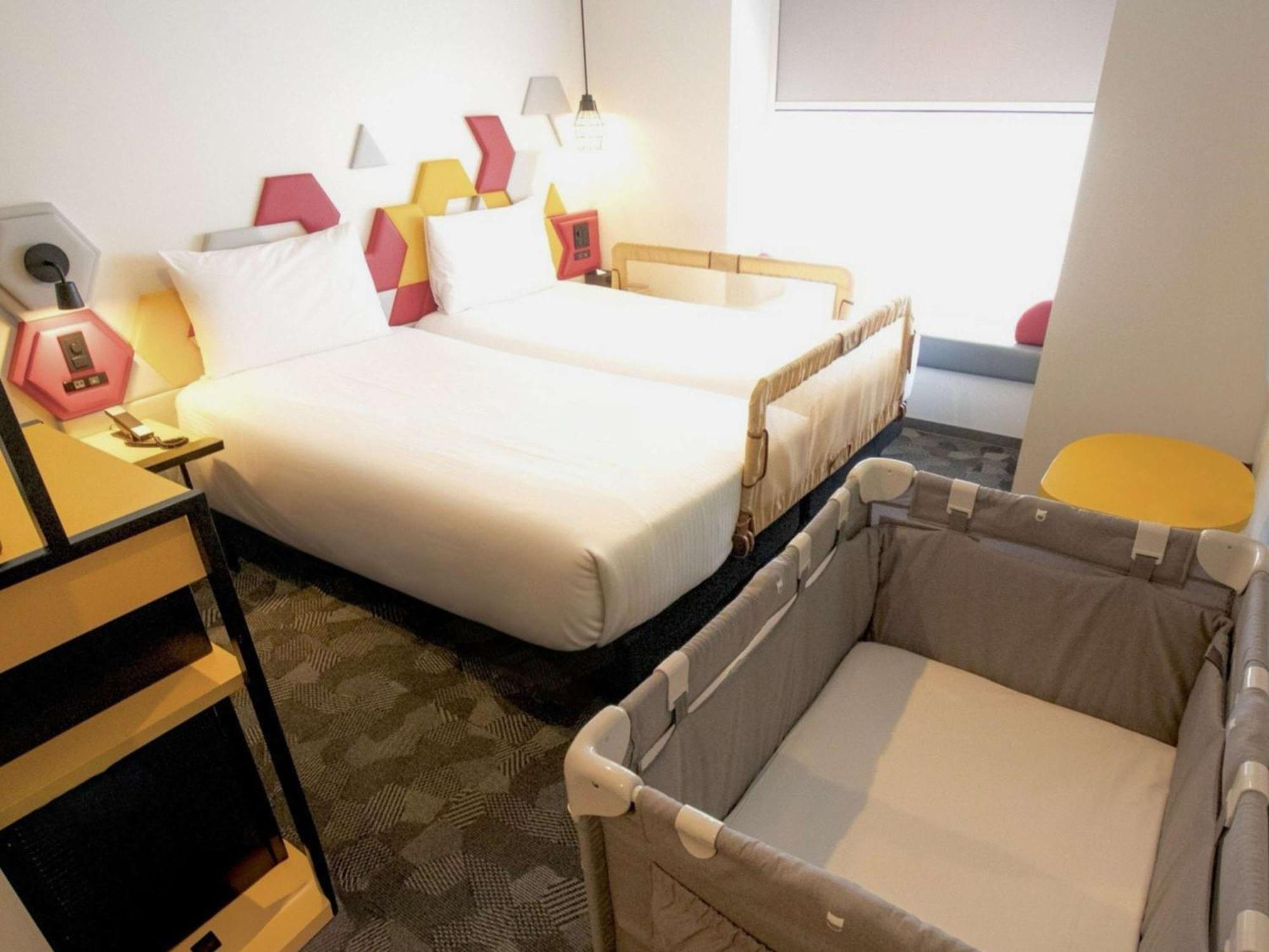 Ibis Styles Tokyo Bay Hotel Urayasu Exterior photo